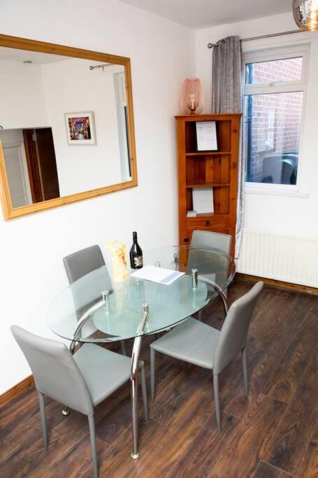 Cheerful 2 Bedroom House In The Heart Of Belfast Eksteriør bilde